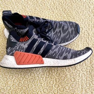 Adidas NMD R2 Primeknit